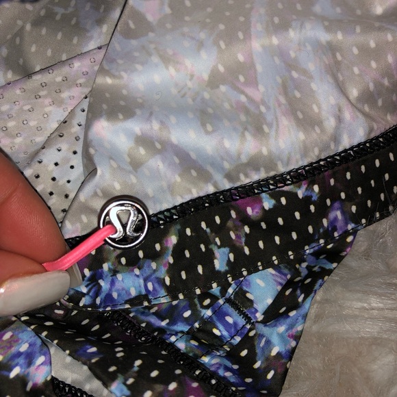 Lululemon rain jacket - Picture 2 of 2